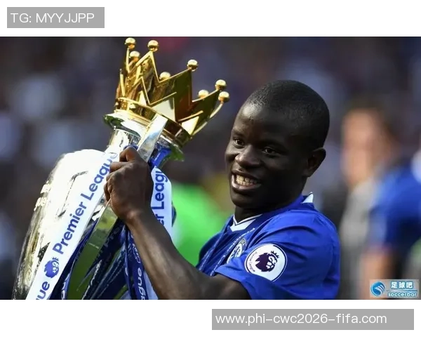 法国足球礼物推荐实用性强的创意选择助你赢得球迷的心